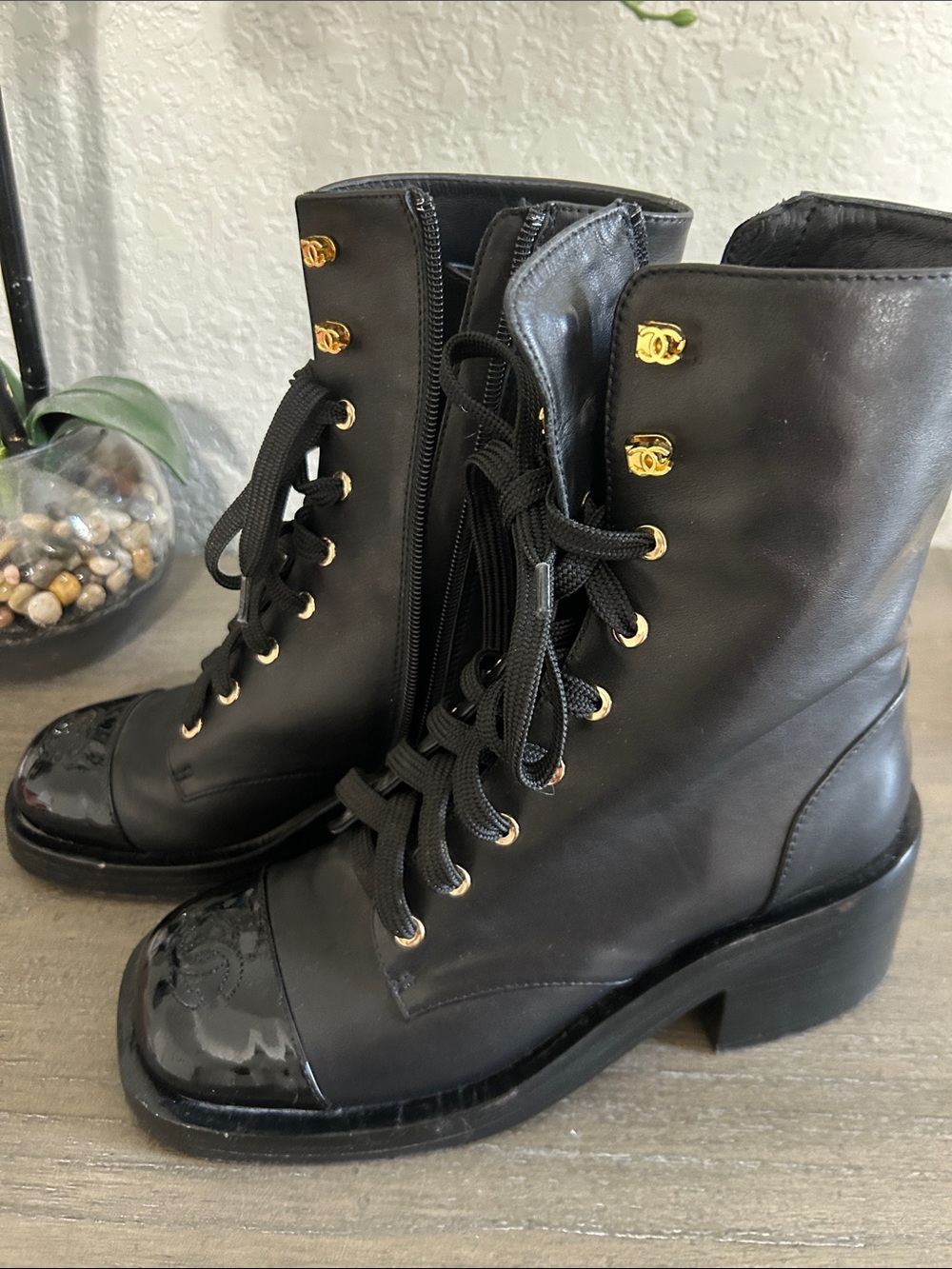 Chanel cc Black Leather Lace-Up Combat Boots with Gold CC Hardware 37 - Picture 3 of 7